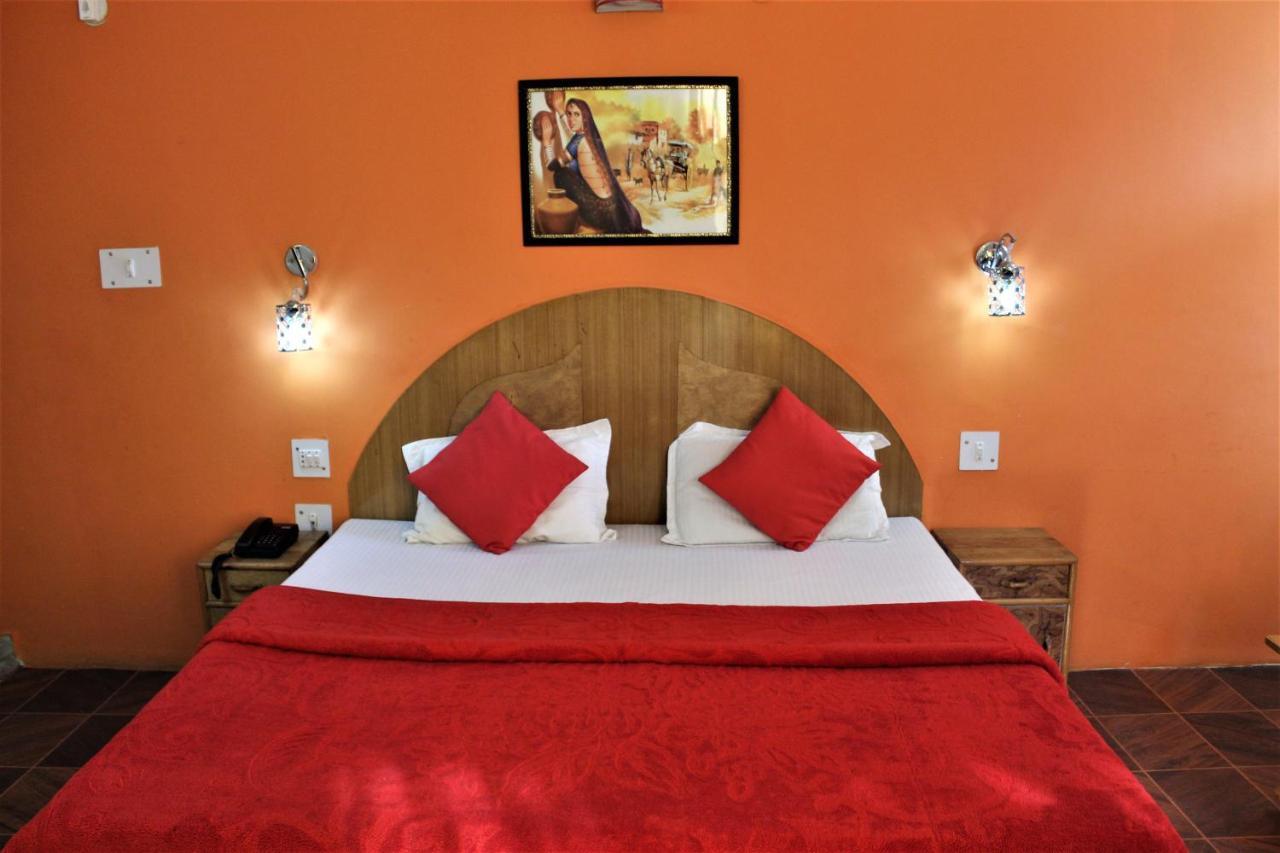 Hotel Ocean Inn Manāli Kültér fotó